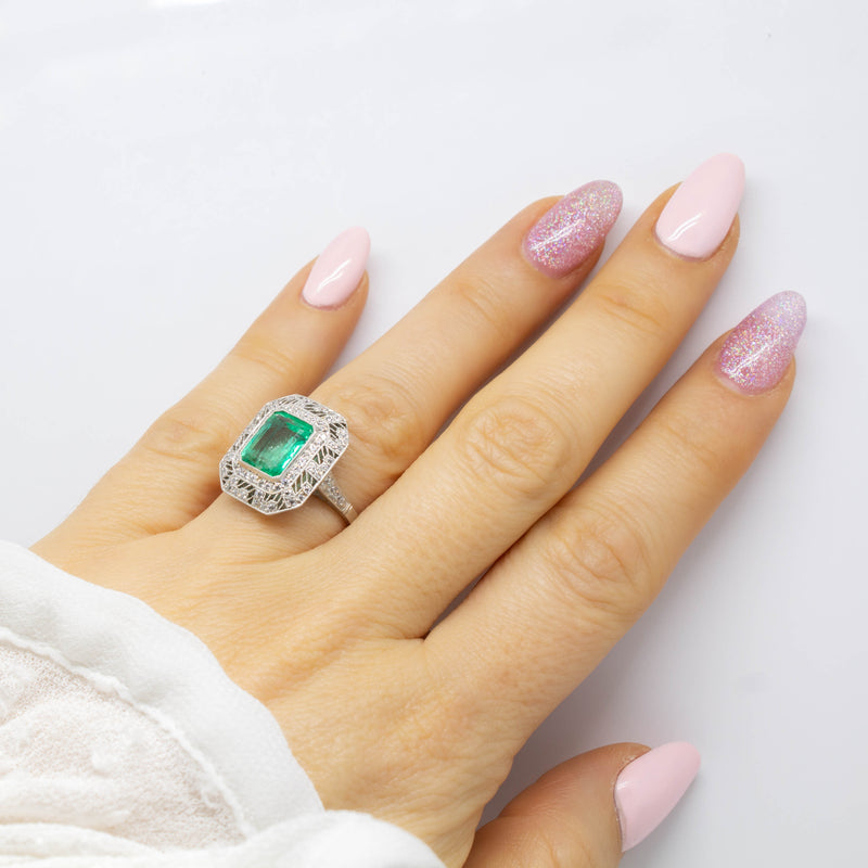 Art Deco Platinum Natural Emerald and Diamond Ring